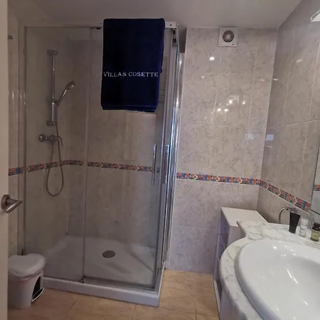 En Platja D'aro: A/c, Parking, A 2 Pasos De La Playa, 3 Hab, Terraza. - Es-209-12 Apartamento *