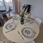 Appartement En Platja D'aro: A/c, Parking, A 2 Pasos De La Playa, 3 Hab, Terraza. - Es-209-12 *