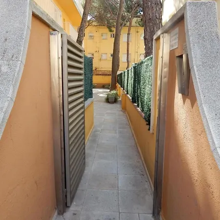 アパート En Platja D'aro: A/c, Parking, A 2 Pasos De La Playa, 3 Hab, Terraza. - Es-209-12